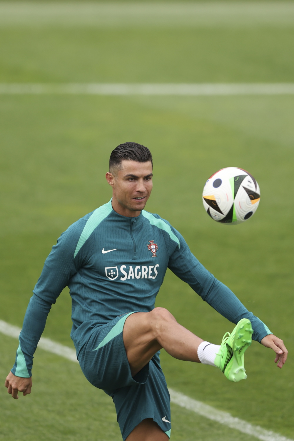 包含葡萄牙大胜保加利亚,晋级欧锦赛半决赛的词条 包含葡萄牙大胜保加利亚,晋级欧锦赛半决赛的词条