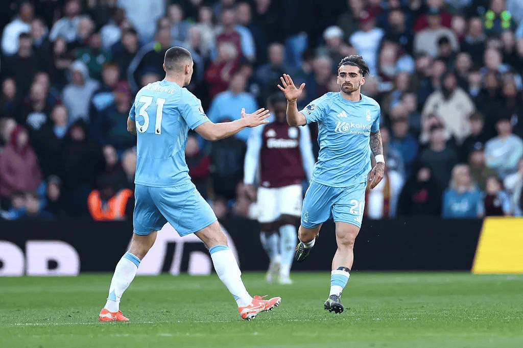 埃弗顿客场大胜诺里奇城,延续不败势头的简单介绍 埃弗顿客场大胜诺里奇城,延续不败势头的简单介绍