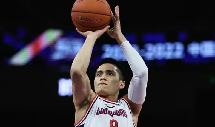 爱游戏入口-贵州男篮卓越表现，轻松战胜对手