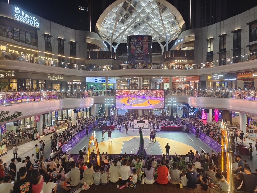 爱游戏在线-比赛期间球场气氛火爆，现场欢呼声不断的简单介绍