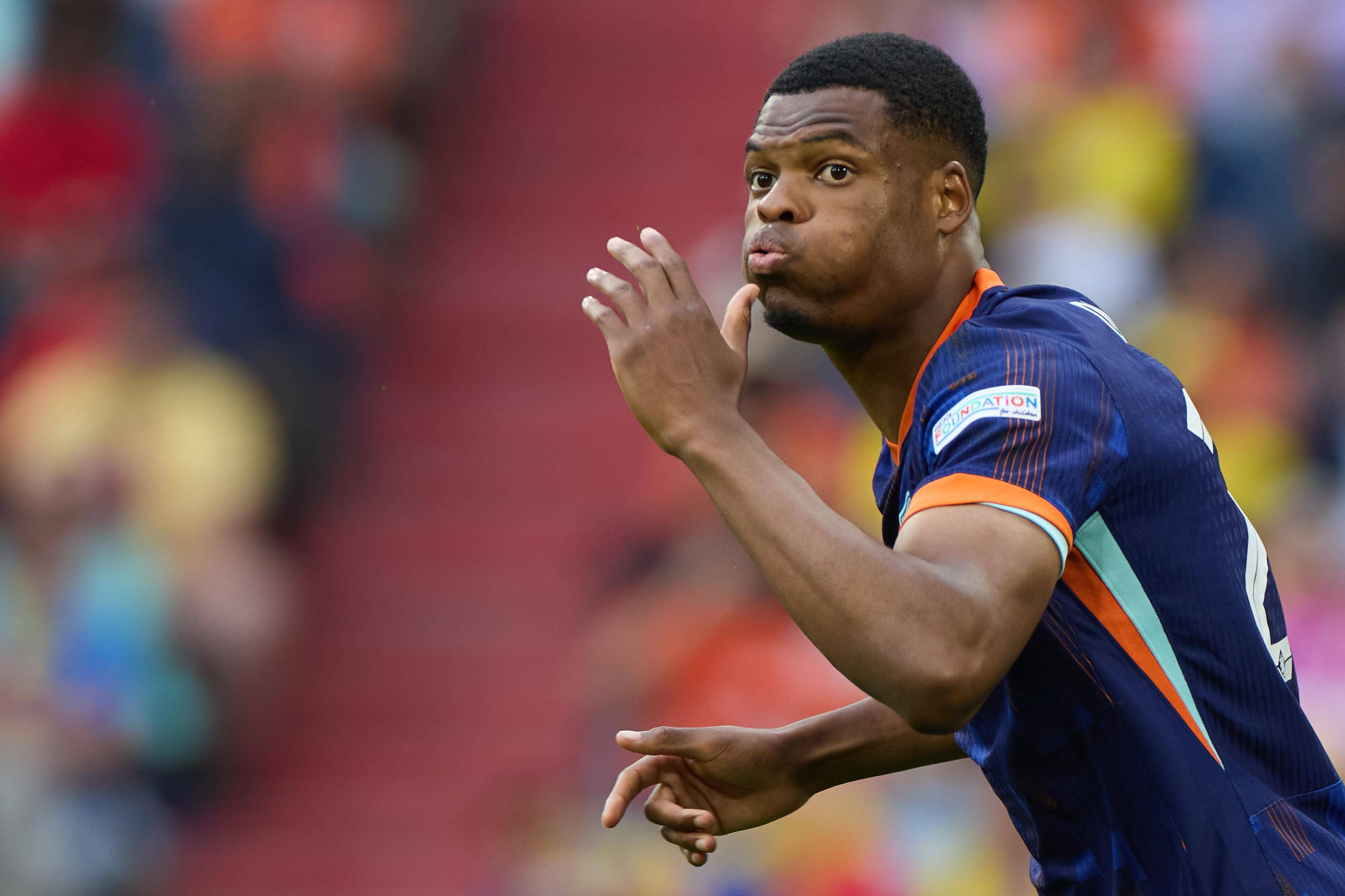 荷兰队备受瞩目,球员状态神秘的简单介绍 荷兰队备受瞩目,球员状态神秘的简单介绍