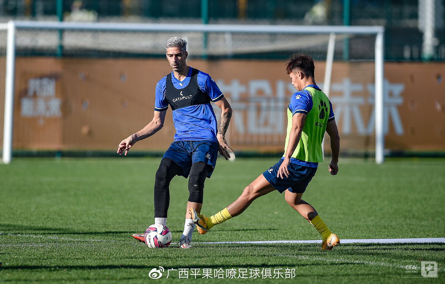 爱游戏入口-里昂领队赛后表示新援表现出色，球队士气正高