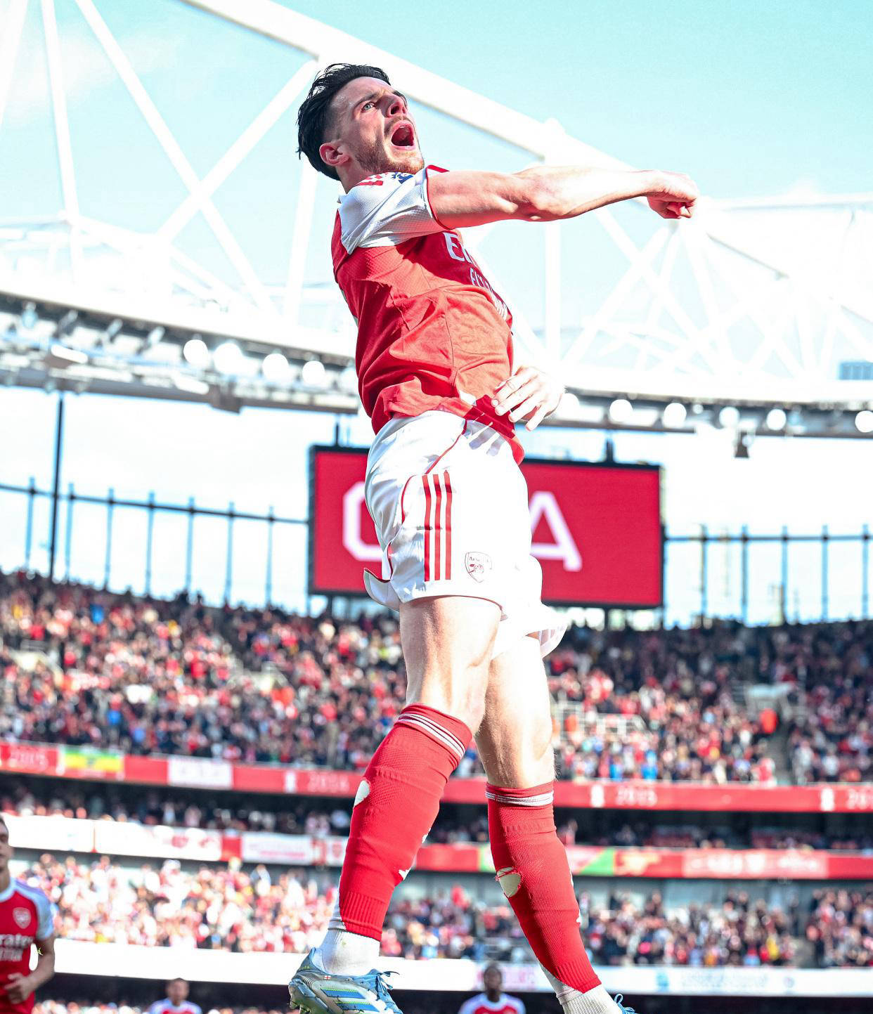 爱游戏官网入口-比利亚雷亚尔客场遭逢劲敌，遗憾失利的简单介绍