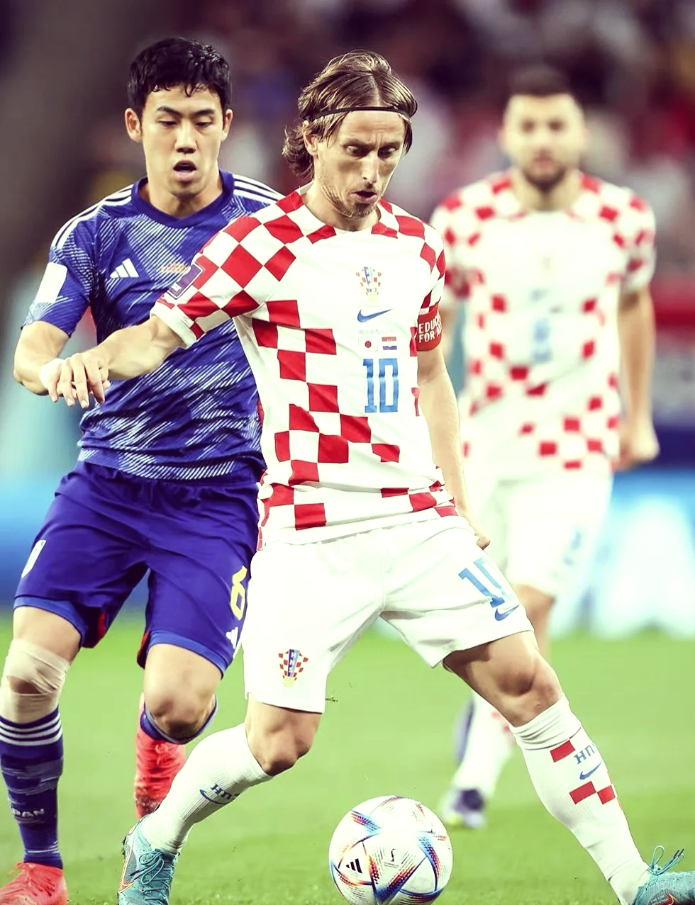 切塞纳奇表现出色,带领球队取胜 切塞纳奇表现出色,带领球队取胜