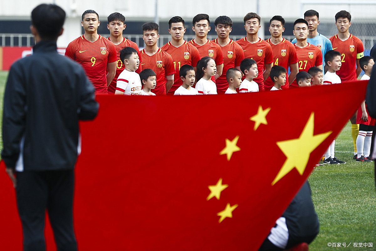 爱游戏app-中国足球联赛关键比赛频繁，球队实力对决的简单介绍