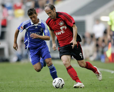 沙尔克战平对手，保级压力仍未解除