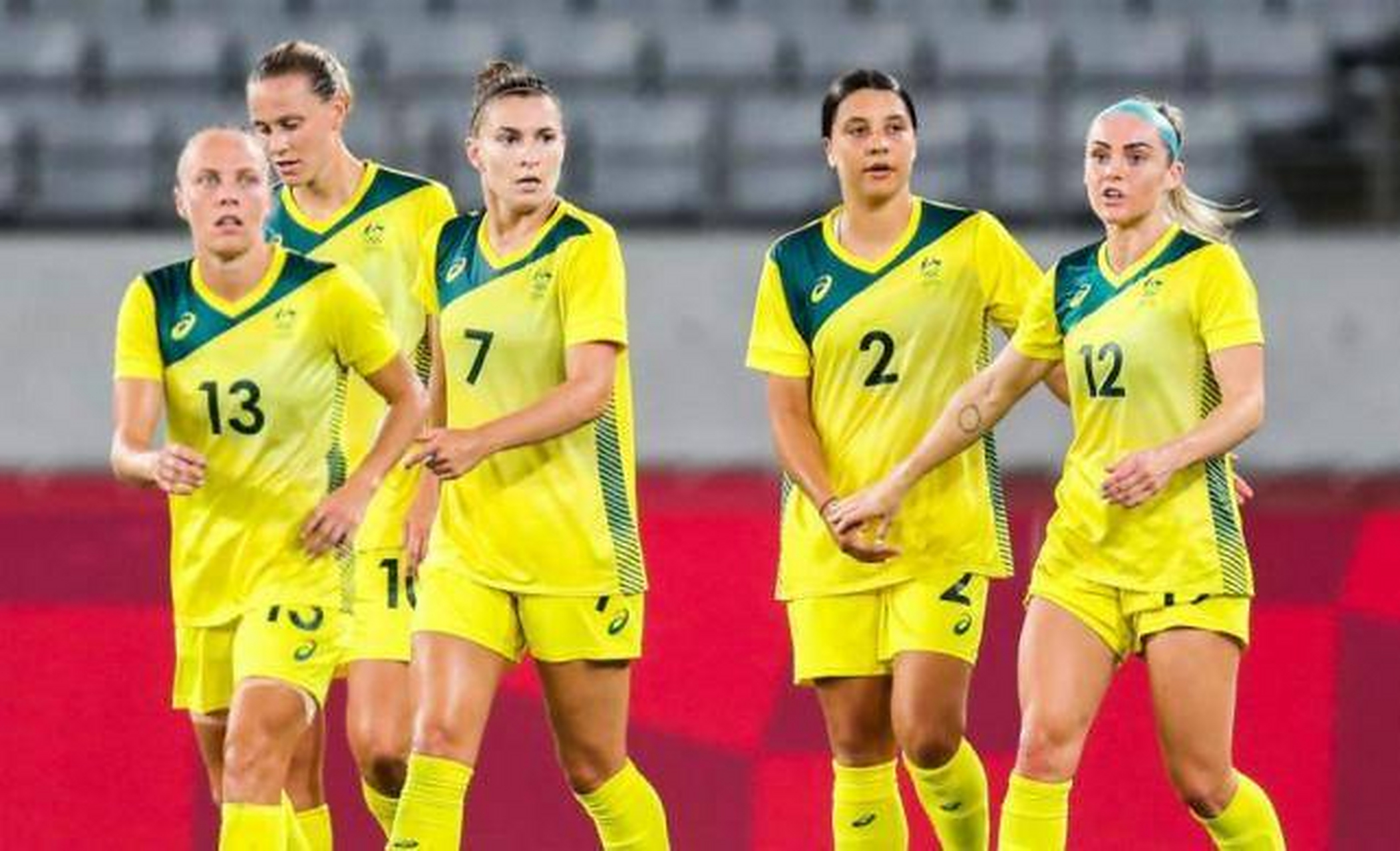 包含瑞典队憾负意大利队，止步小组赛跌落淘汰榜的词条