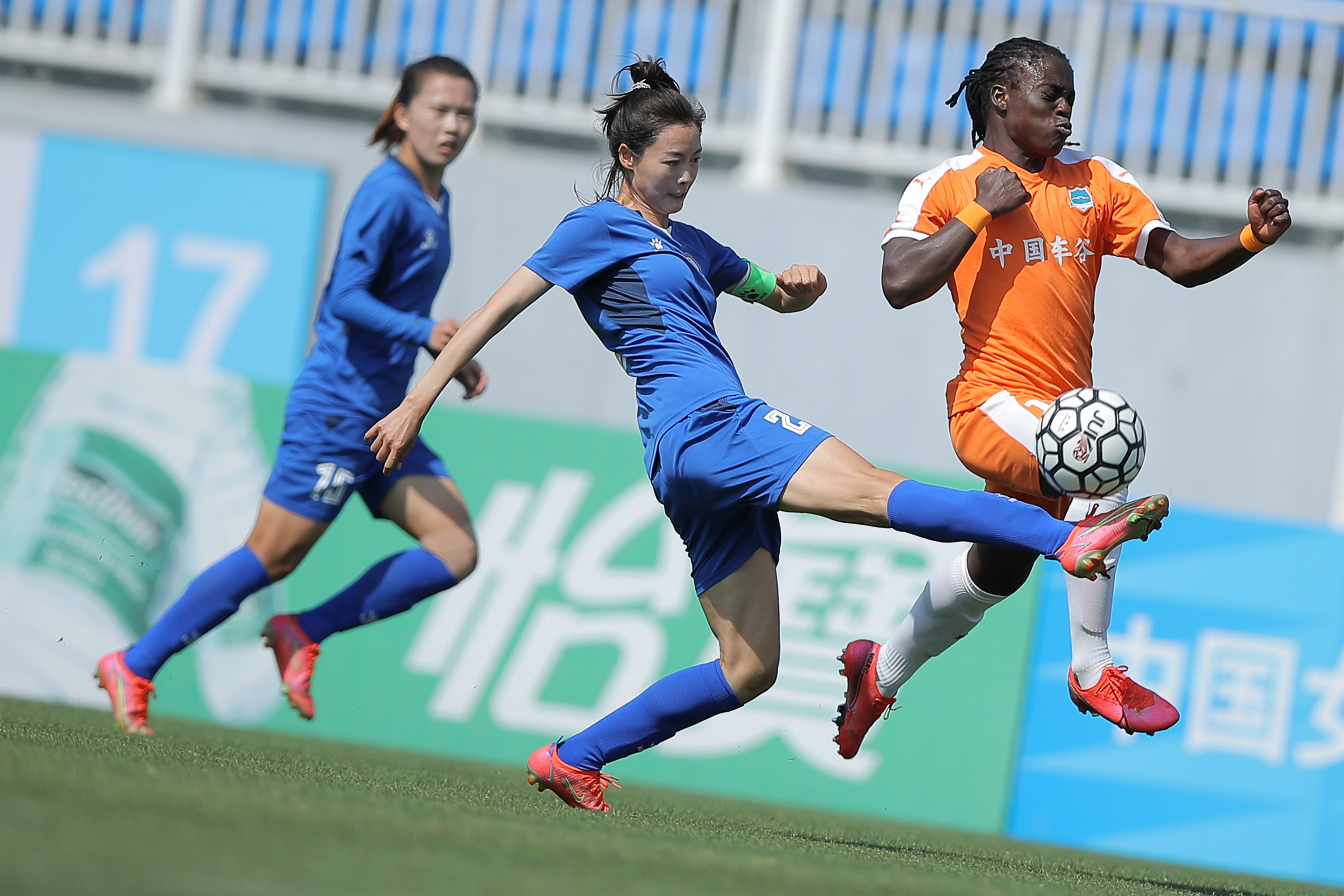 爱游戏官网入口-沙特阿拉伯女足在比赛中大获全胜