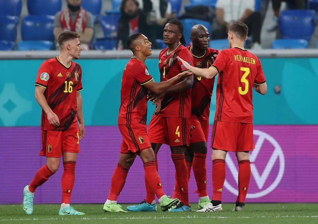 芬兰奇迹连连,大比分胜出闯入欧洲杯八强 芬兰奇迹连连,大比分胜出闯入欧洲杯八强