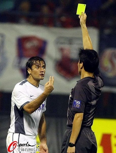 爱游戏-天津泰达主场惨败山东鲁能，降入降级区的简单介绍