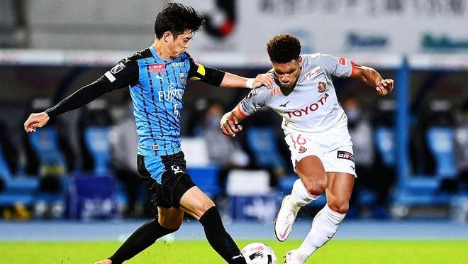 爱游戏官方入口-紧咬对手实力均衡，双方均有机会