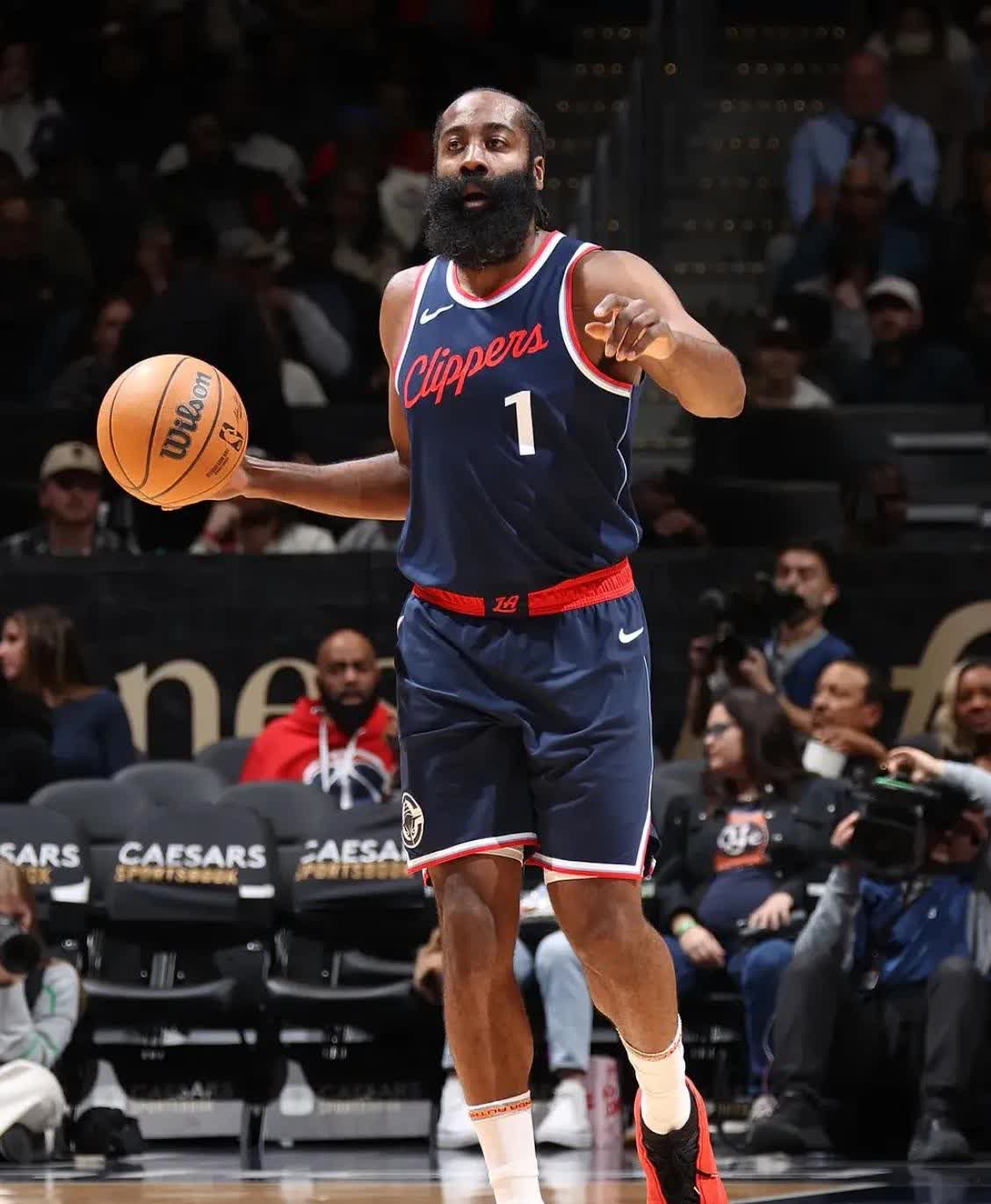 快船力克森林狼，哈雷尔分表现出色的简单介绍