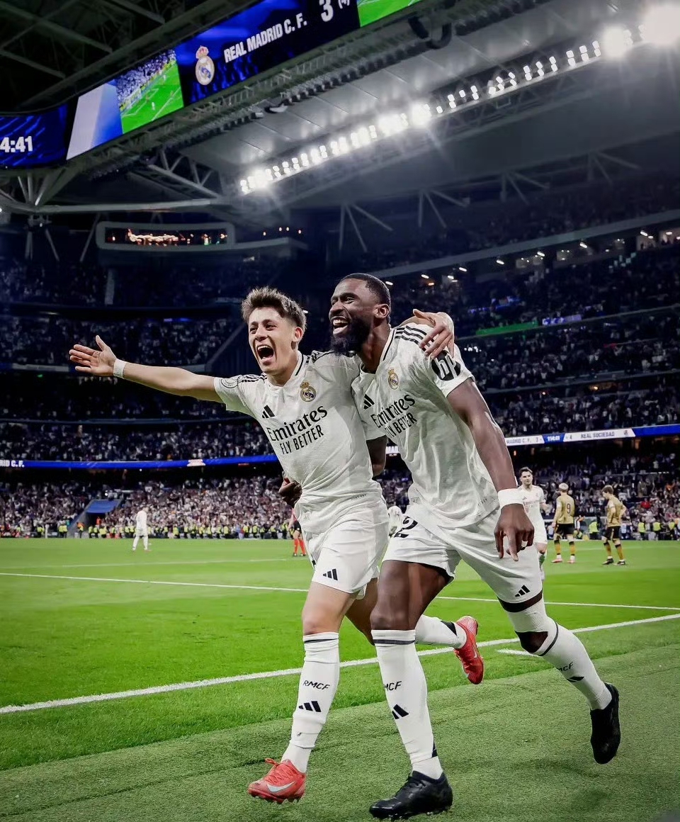 爱游戏登录-包含皇家马德里首发中卫突然受伤，无缘重要比赛的词条