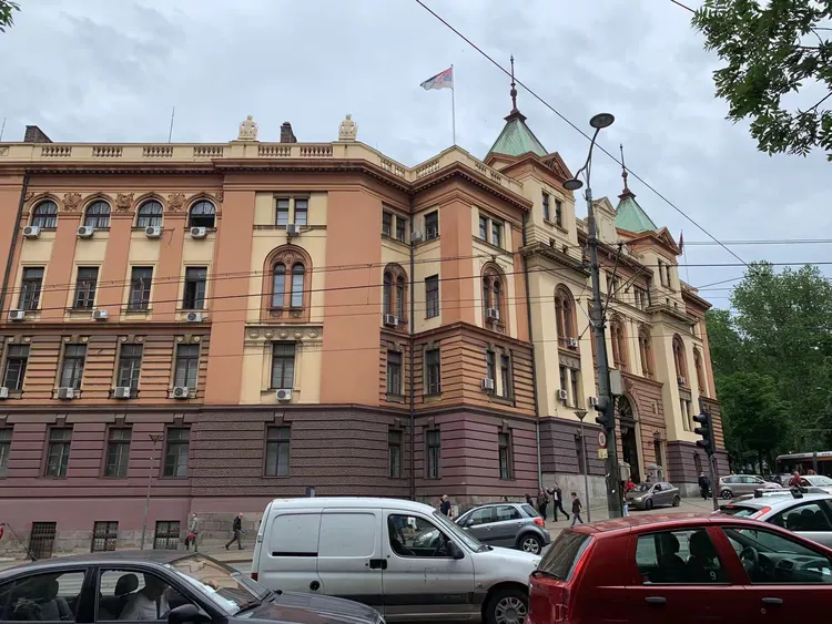 爱游戏在线登录-关于贝尔格莱德对决布加勒斯特欧冠淘汰赛掀开垃圾桶的信息