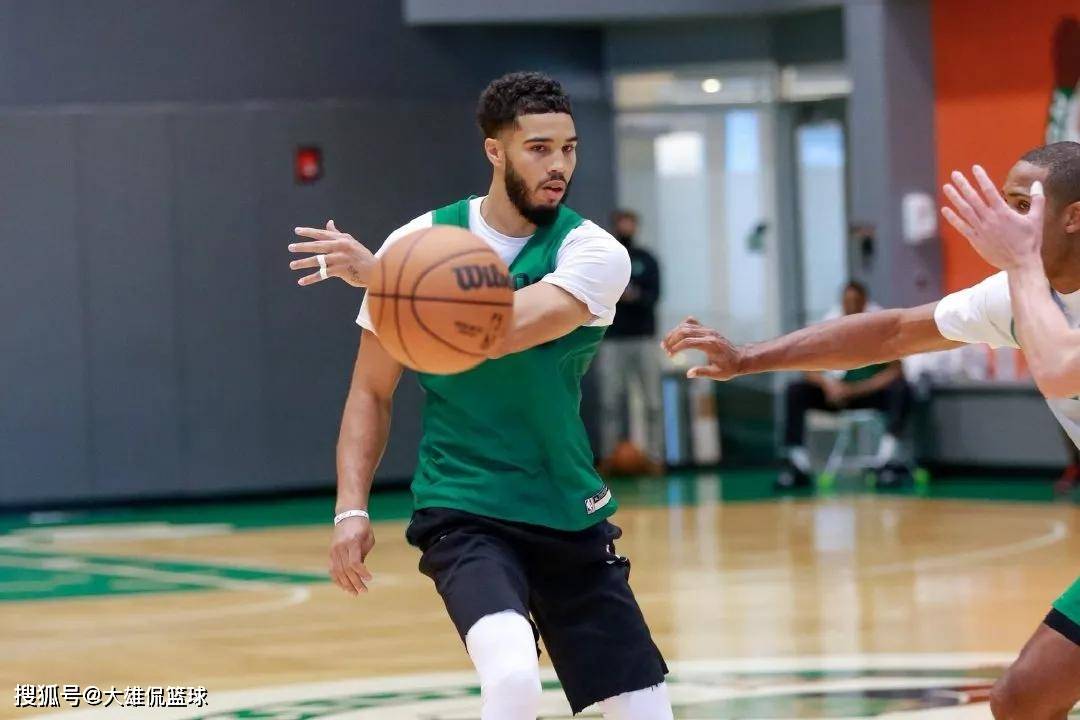 爱游戏登录入口-摩洛哥篮球联盟启动校园篮球巡回赛，挖掘篮球潜力