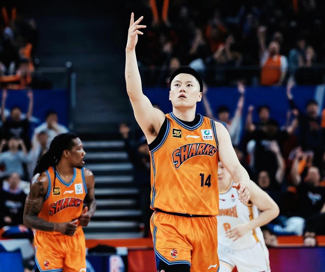 爱游戏官网-黑马球队横扫强敌，昂首晋级