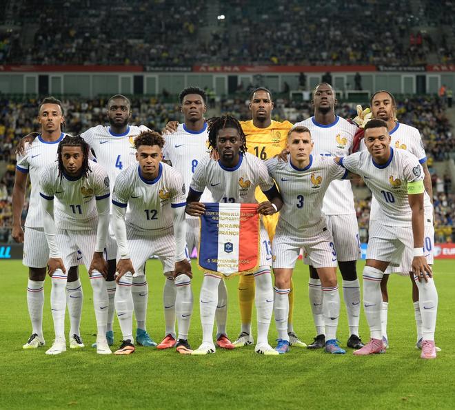 关于冰岛队主场0-2负于法国，遭遇两连败的信息