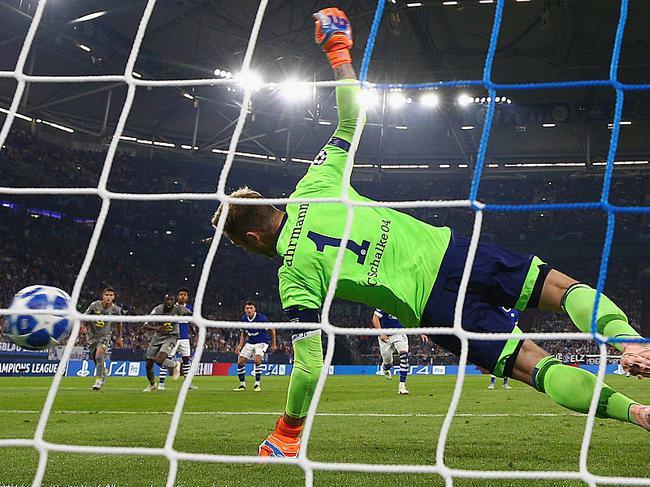 爱游戏网页版登录入口-沙尔克客场战平巴伐利亚巨人的简单介绍