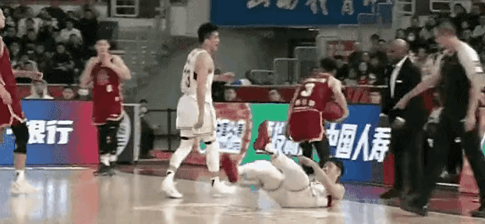 河南男篮客场击败云南队,夺冠悬念 河南男篮客场击败云南队,夺冠悬念